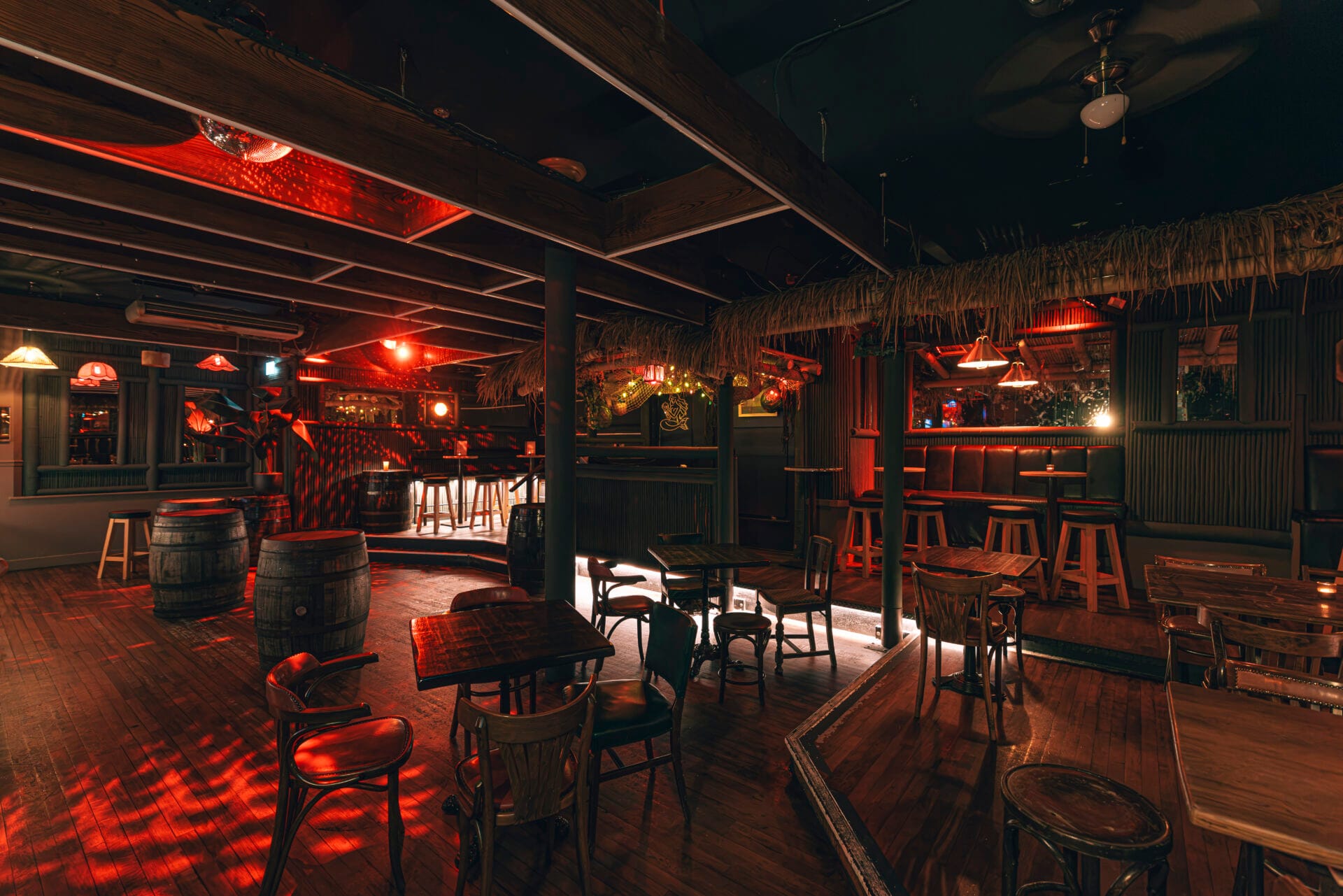 Blackscarletclubs B-0024