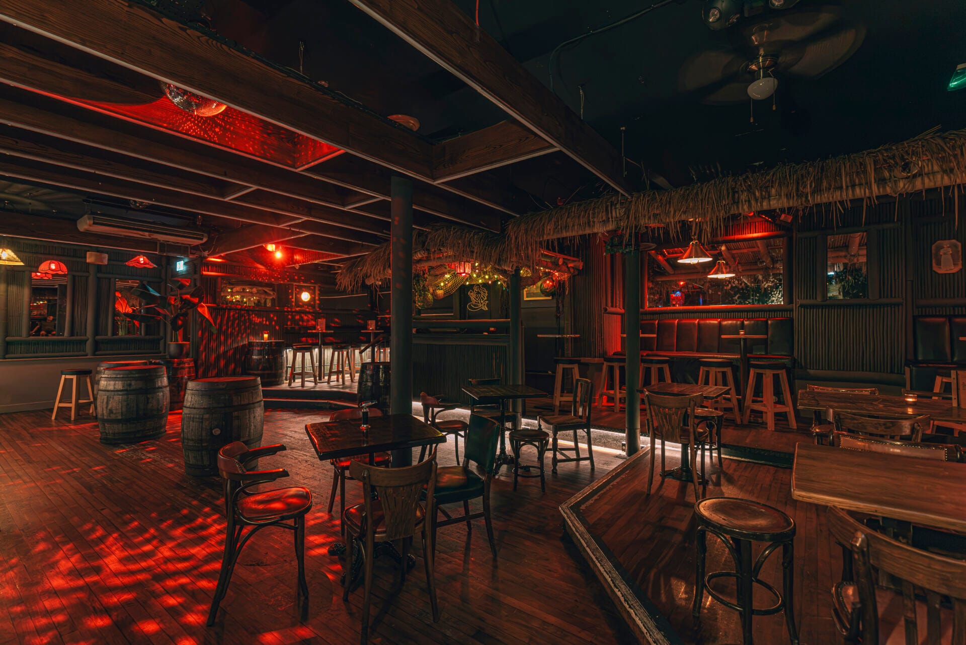 Blackscarletclubs B-0071